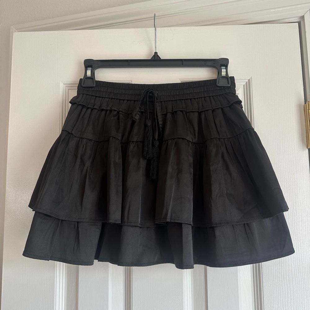 TCEC Black Skirt Skort with tiered Ruffles- Size Small Elastic Waist- never worn